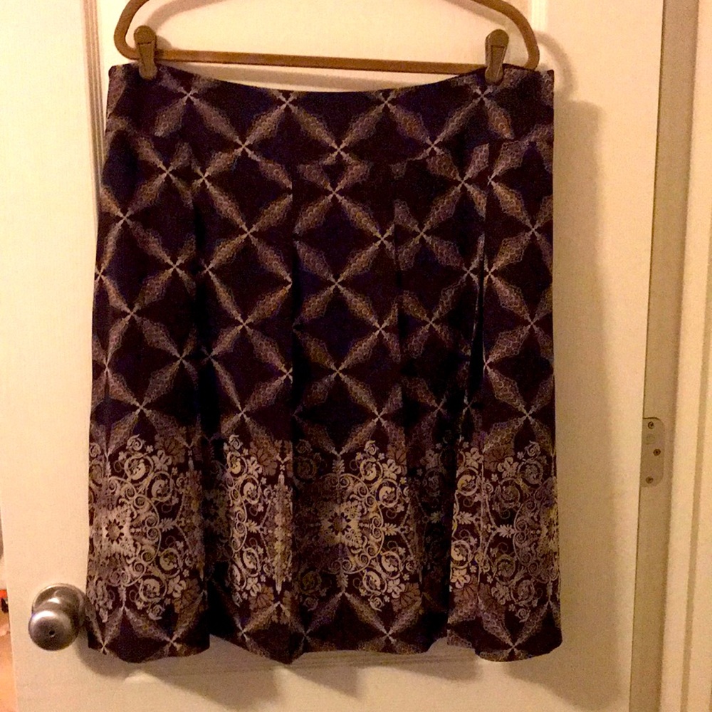 TAPEMEASURE SKIRT, Size #16, Color Brown/Tan Lovely Pleated Flowing Skirt